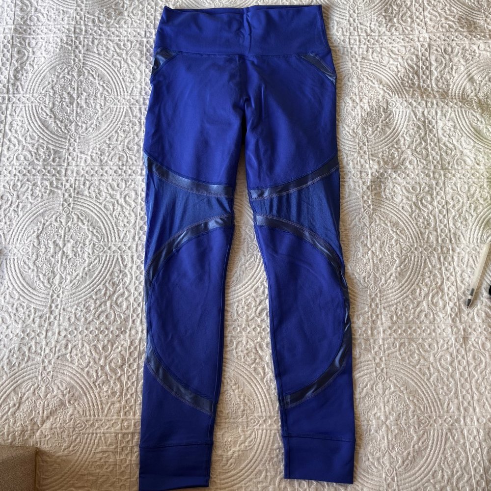 Fabletics High-Waisted Powerhold Shine Leggings